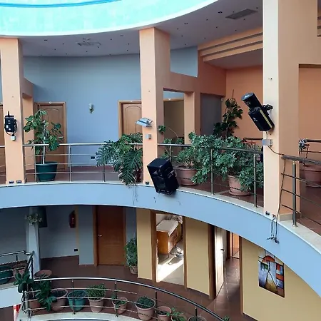 Blue Eye Hotel 科尔察