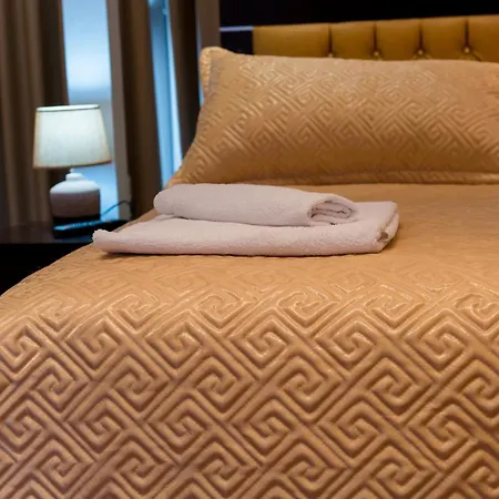 Blue Eye Hotel
