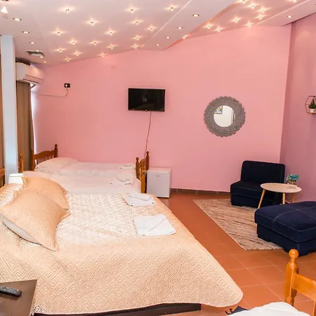 Hotel Blue Eye Korce