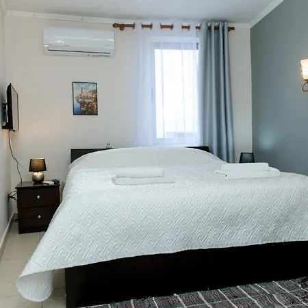 Blue Eye Hotel 3*