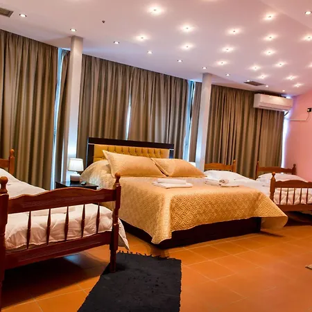 Hotel Blue Eye Korce