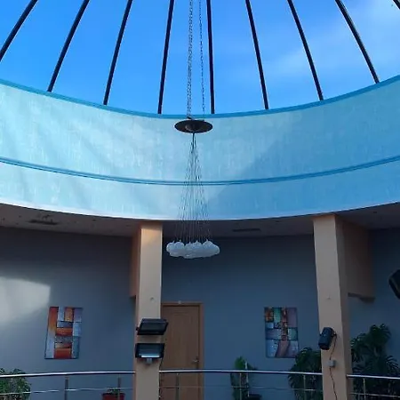 Blue Eye Hotel 3*