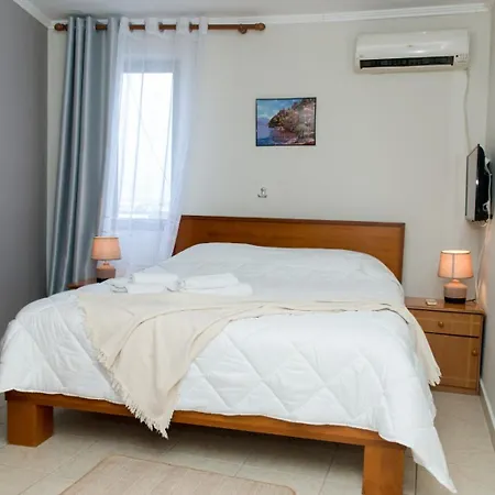 Hotel Blue Eye 3*