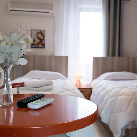 Hotel Blue Eye