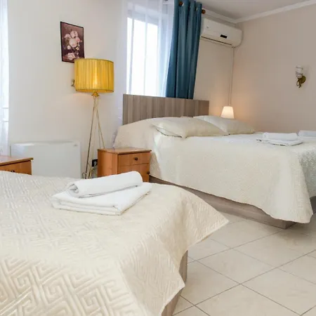 Blue Eye Hotel Ξενοδοχείο 3*